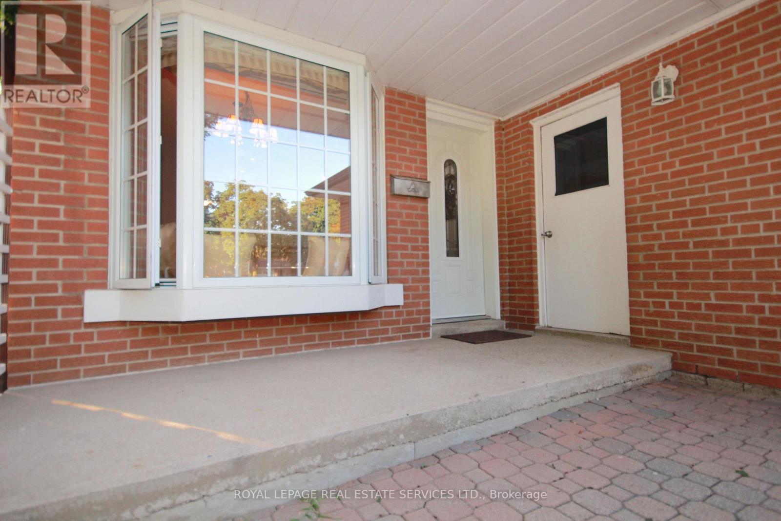 3524 Birchmeadow Crescent, Mississauga, ON - Outdoor With Exterior