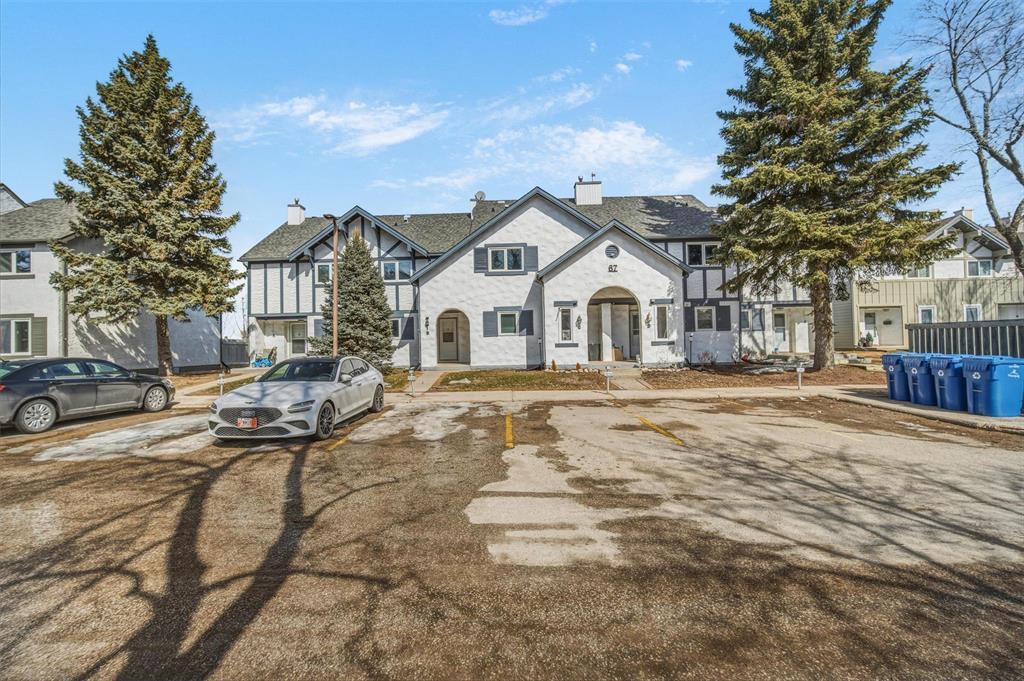 B 67 Apple Lane, Winnipeg, MB - Outdoor With Facade