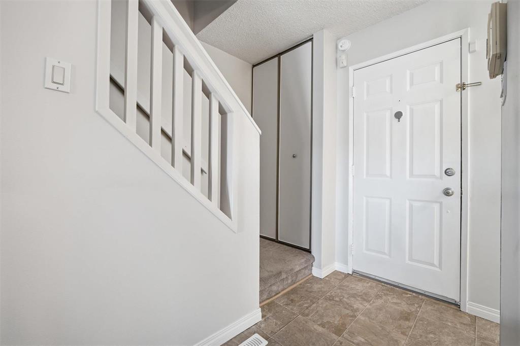 B 67 Apple Lane, Winnipeg, MB - Indoor Photo Showing Other Room