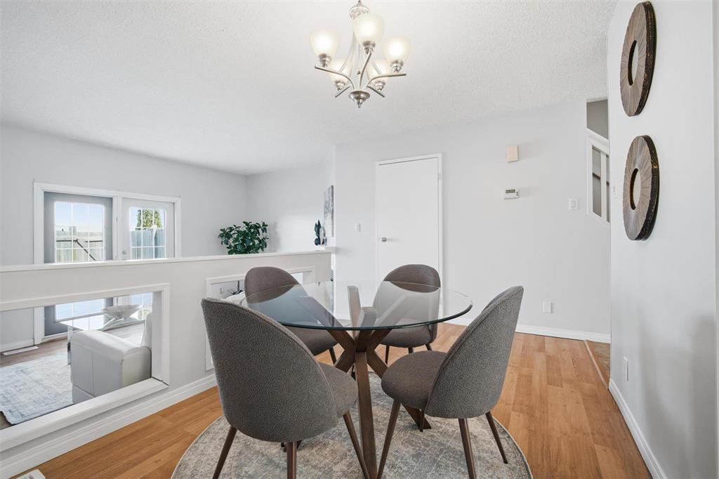B 67 Apple Lane, Winnipeg, MB - Indoor Photo Showing Dining Room