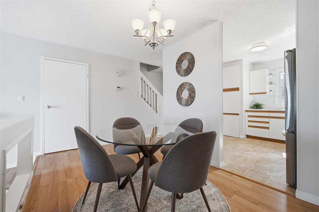B 67 Apple Lane, Winnipeg, MB - Indoor Photo Showing Dining Room