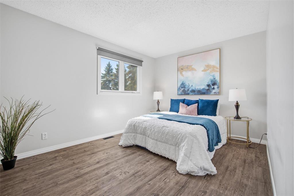 B 67 Apple Lane, Winnipeg, MB - Indoor Photo Showing Bedroom