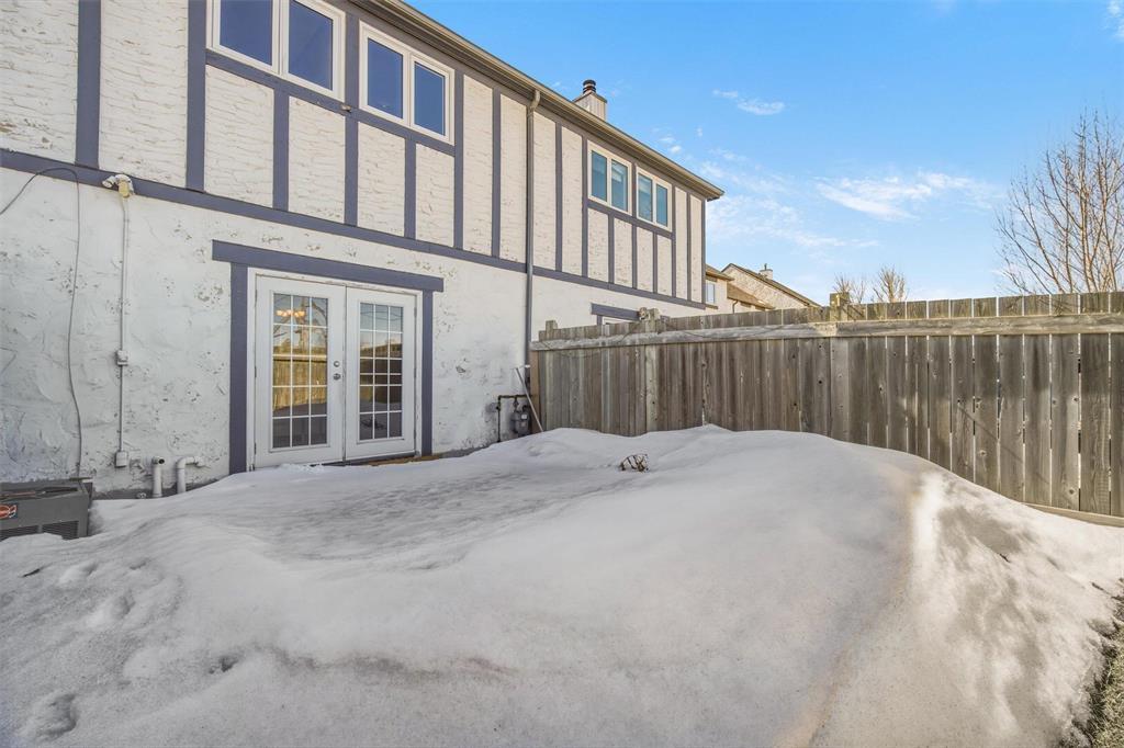 B 67 Apple Lane, Winnipeg, MB - Outdoor With Exterior