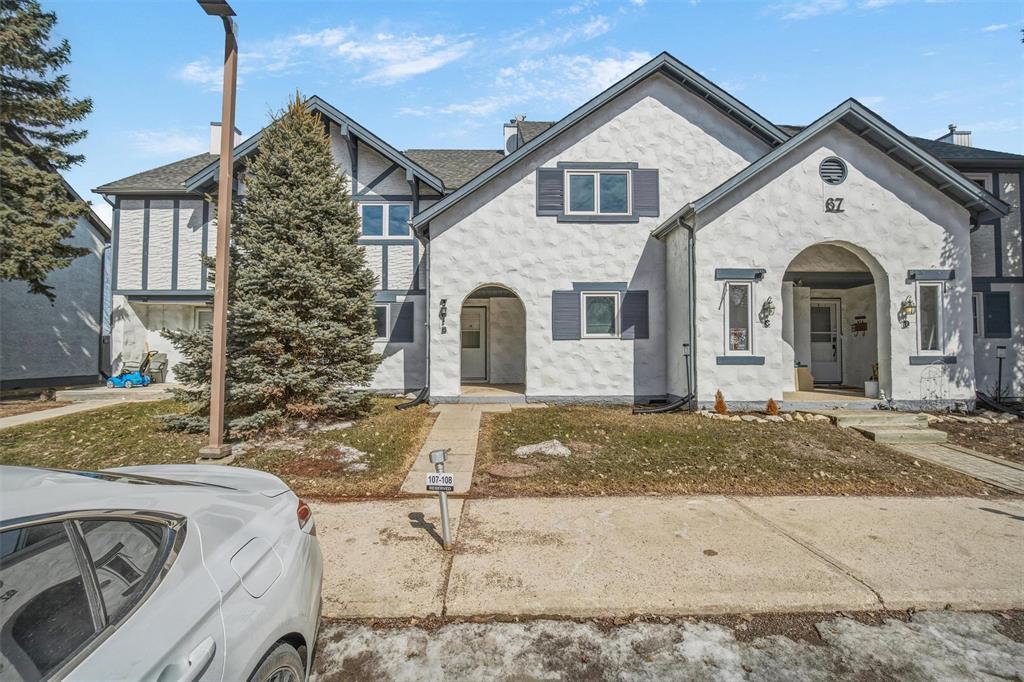 B 67 Apple Lane, Winnipeg, MB - Outdoor With Facade