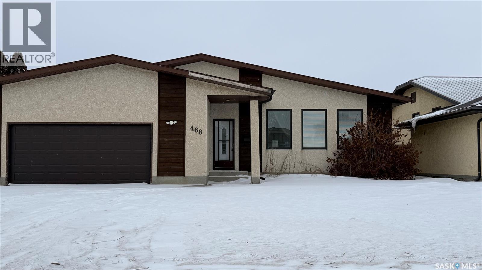 468 Petterson Drive, Estevan, SK - Outdoor
