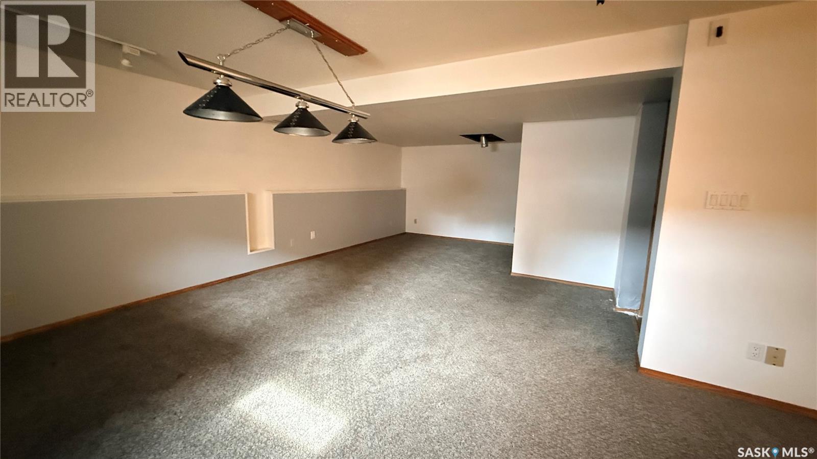 468 Petterson Drive, Estevan, SK - Indoor Photo Showing Other Room