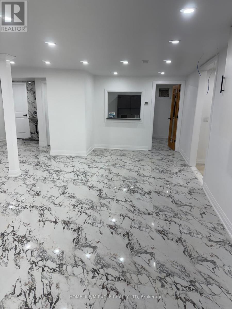 69 Southworth Street N, Welland, ON - Indoor Photo Showing Basement
