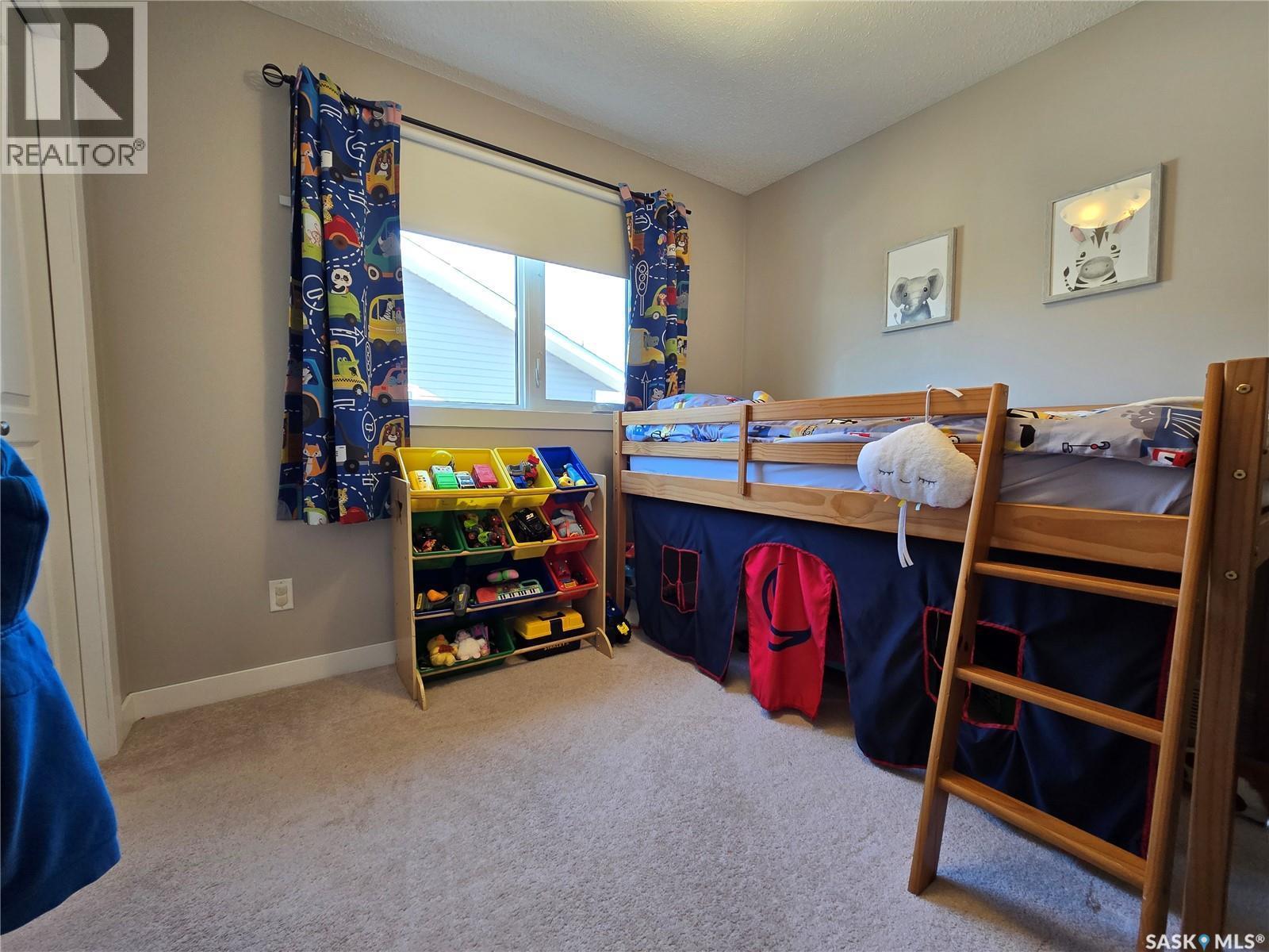 752 Mctaggart Drive, Weyburn, SK - Indoor