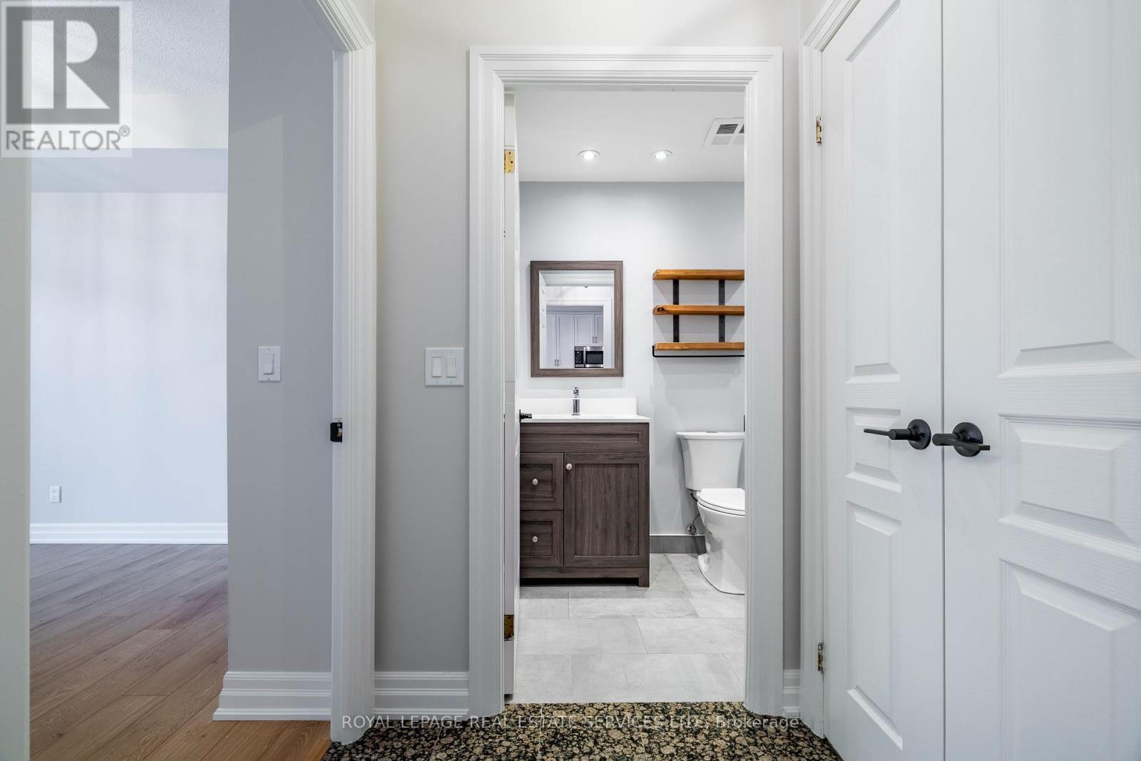 109 - 2083 Lake Shore Boulevard W, Toronto, ON - Indoor Photo Showing Other Room