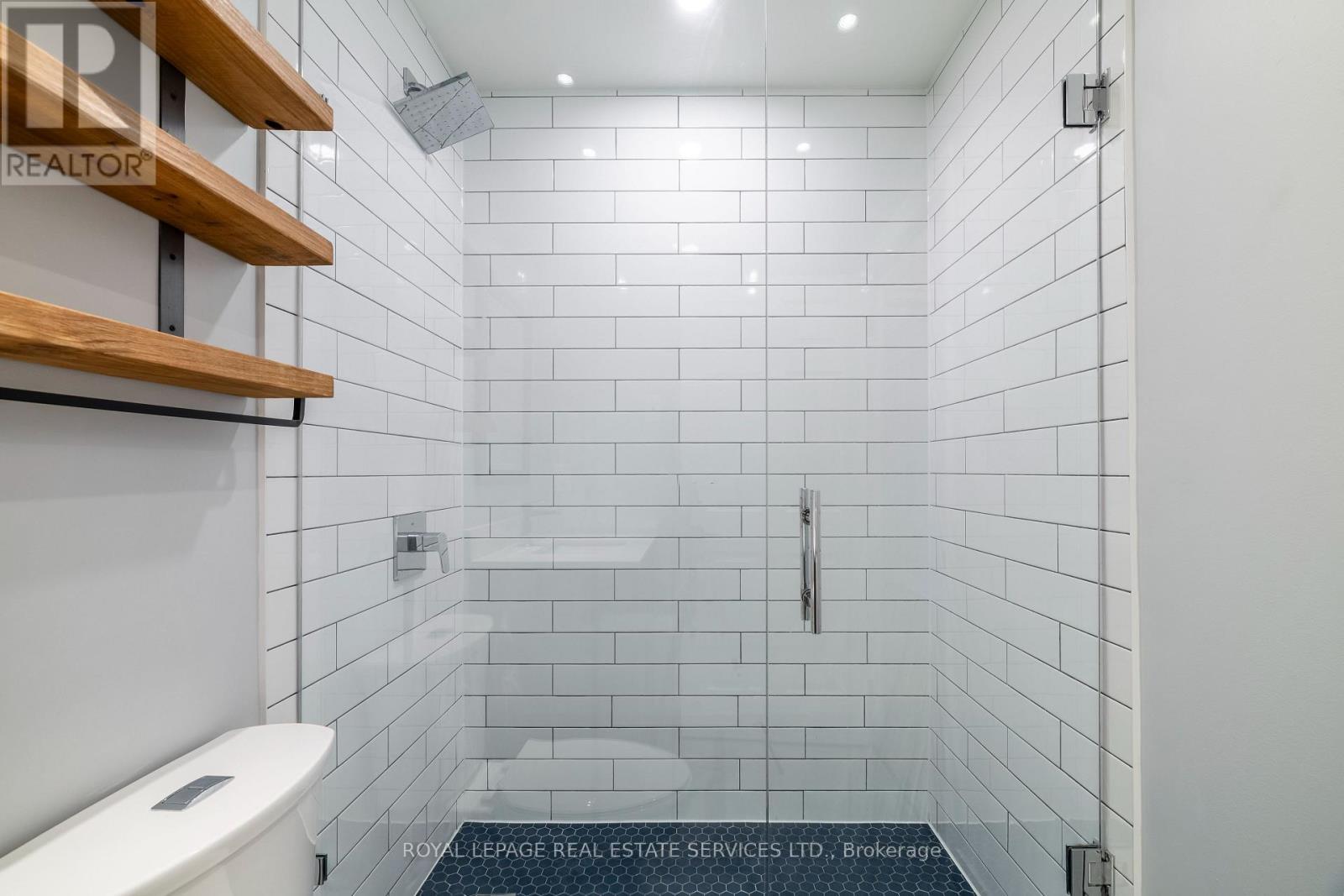 109 - 2083 Lake Shore Boulevard W, Toronto, ON - Indoor Photo Showing Bathroom