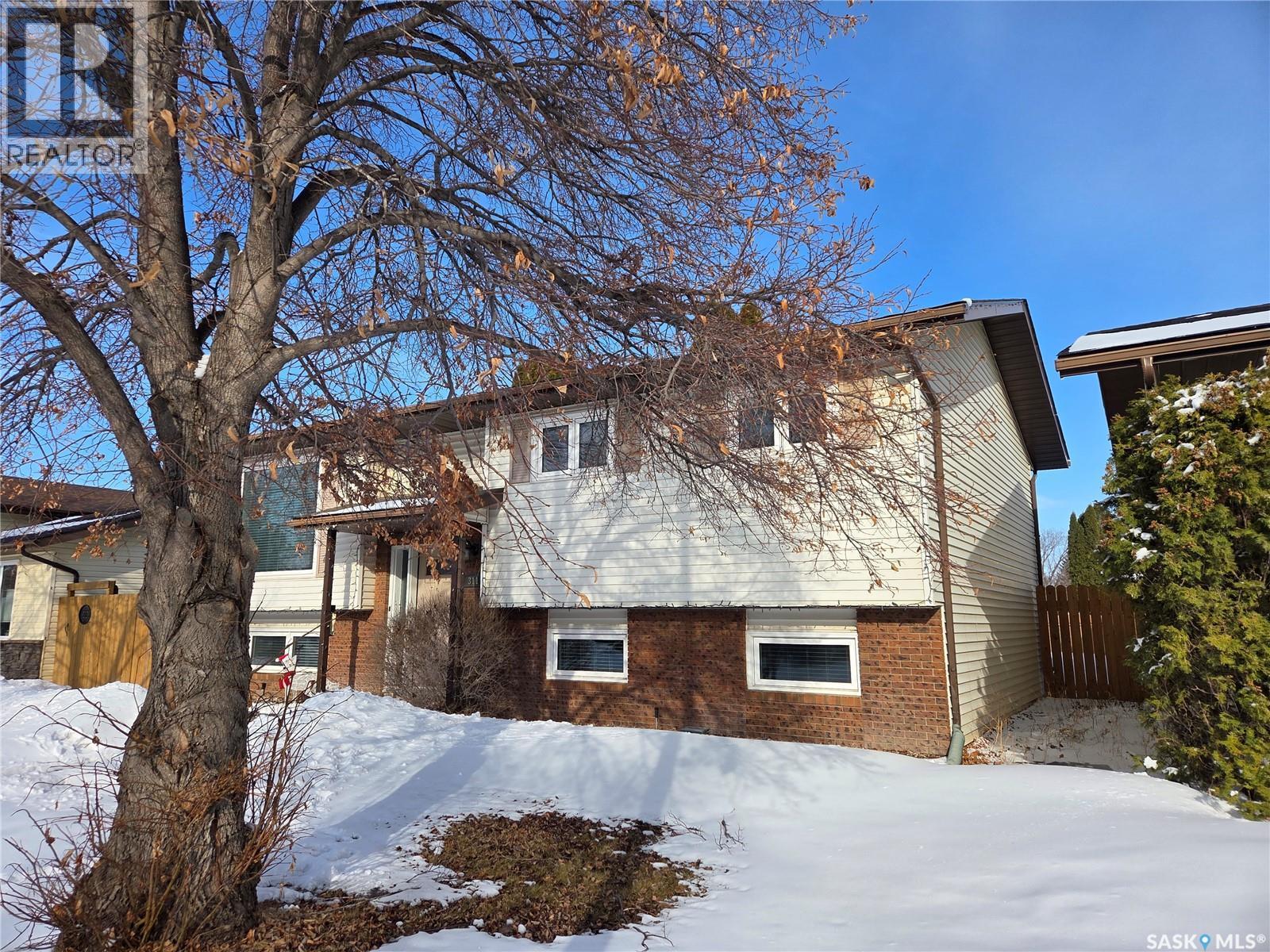 311 Wilkinson Crescent, Saskatoon, SK - Outdoor