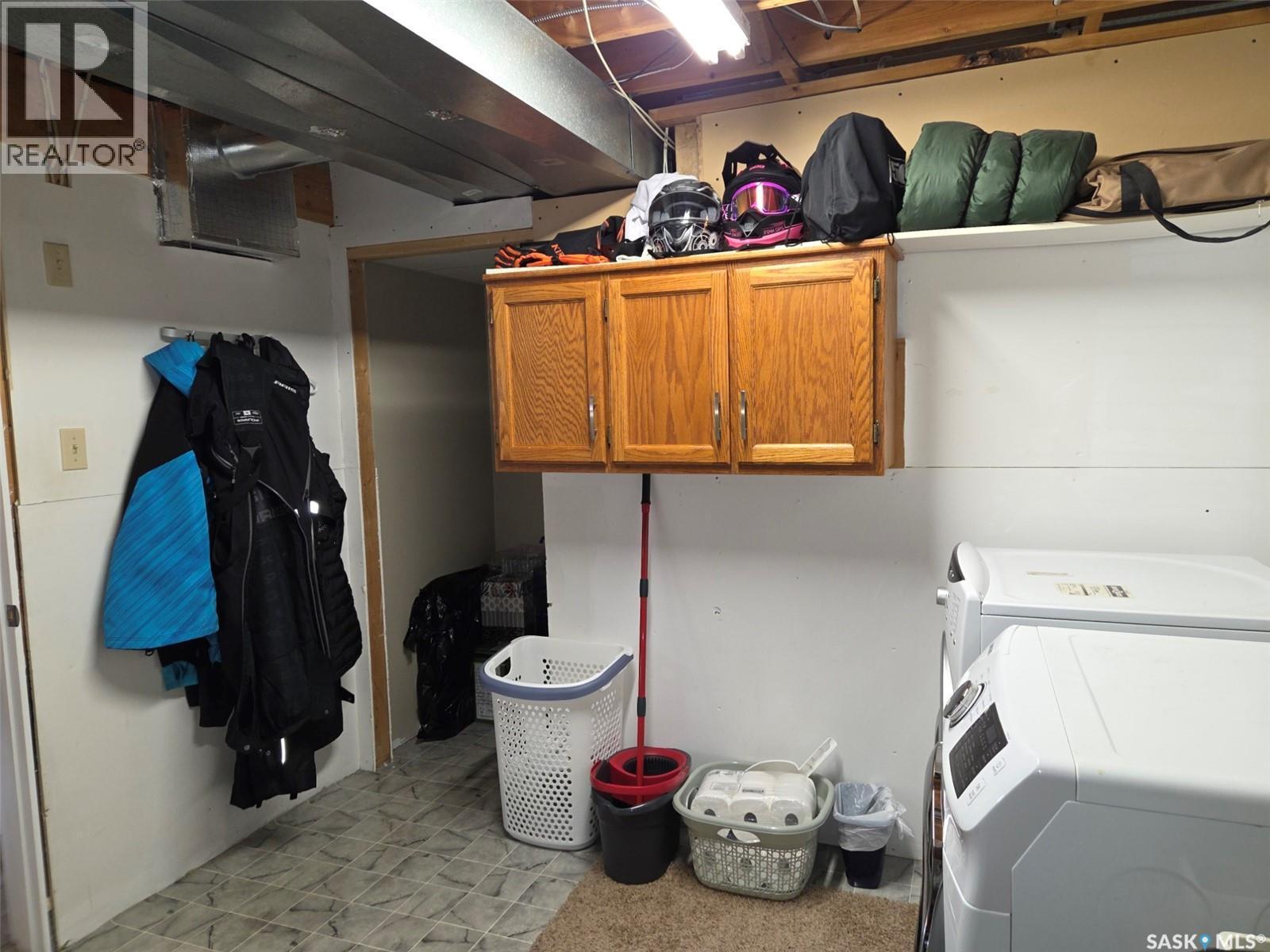 311 Wilkinson Crescent, Saskatoon, SK - Indoor Photo Showing Laundry Room