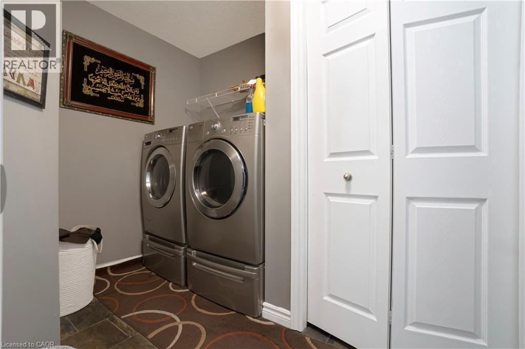 1723 Stackhouse Avenue, London, ON - Indoor Photo Showing Laundry Room
