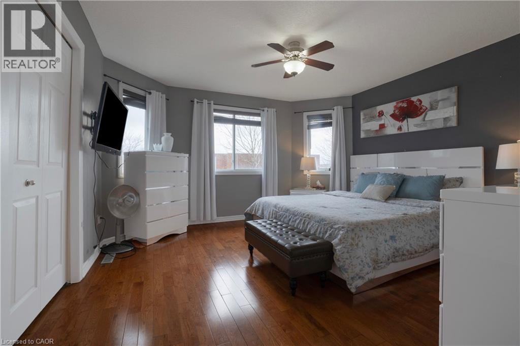 1723 Stackhouse Avenue, London, ON - Indoor Photo Showing Bedroom