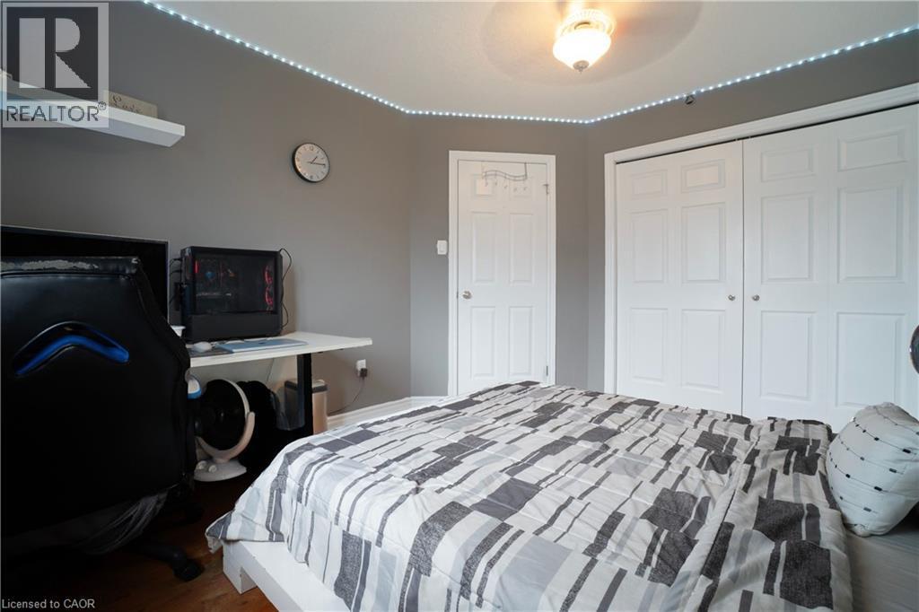 1723 Stackhouse Avenue, London, ON - Indoor Photo Showing Bedroom