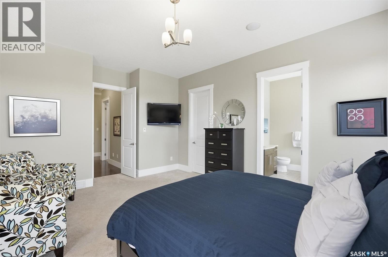 511 Bennion Terrace, Saskatoon, SK - Indoor Photo Showing Bedroom