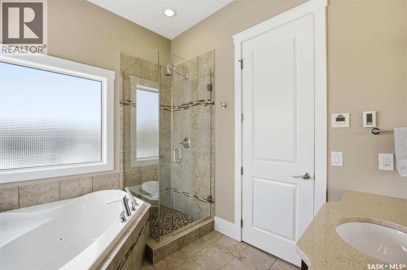 511 Bennion Terrace, Saskatoon, SK - Indoor Photo Showing Bathroom