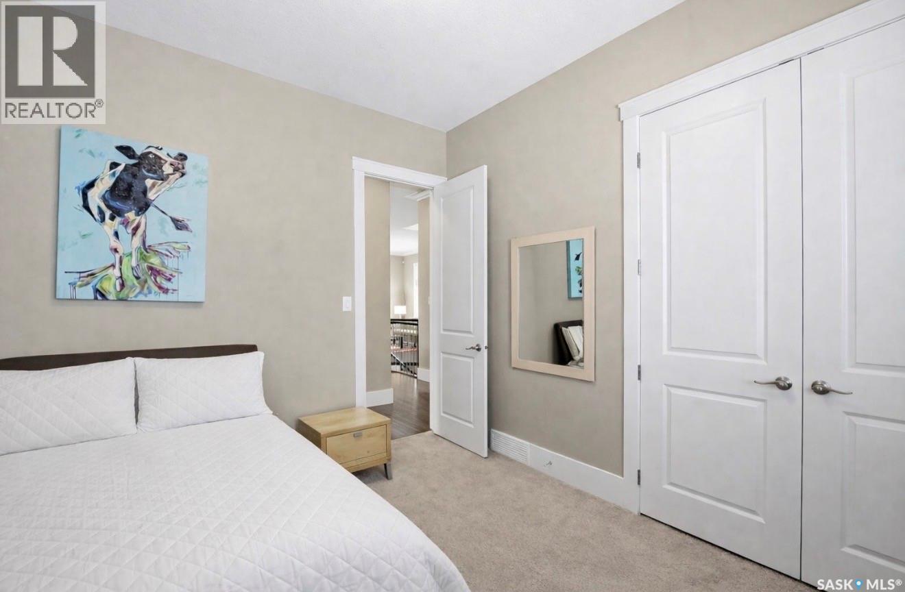 511 Bennion Terrace, Saskatoon, SK - Indoor Photo Showing Bedroom