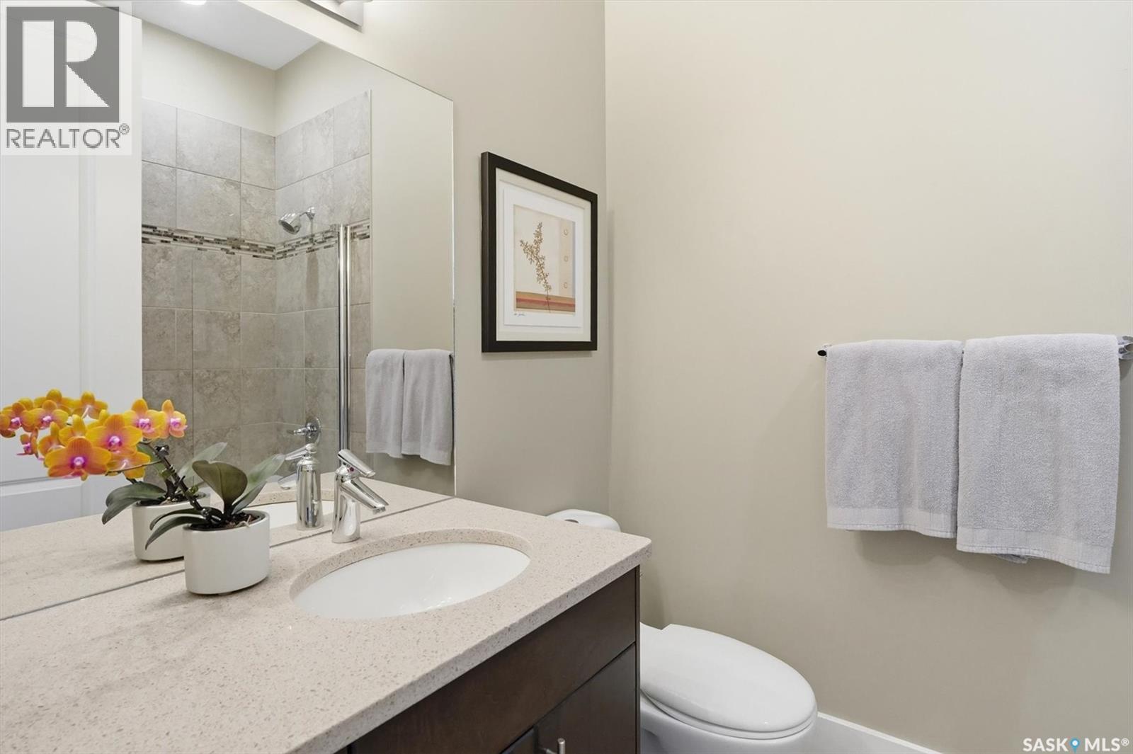 511 Bennion Terrace, Saskatoon, SK - Indoor Photo Showing Bathroom
