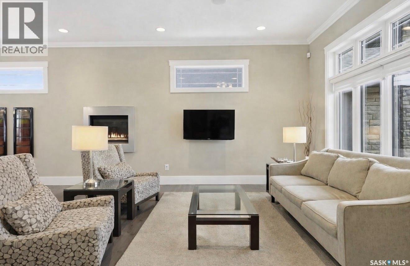 511 Bennion Terrace, Saskatoon, SK - Indoor Photo Showing Living Room