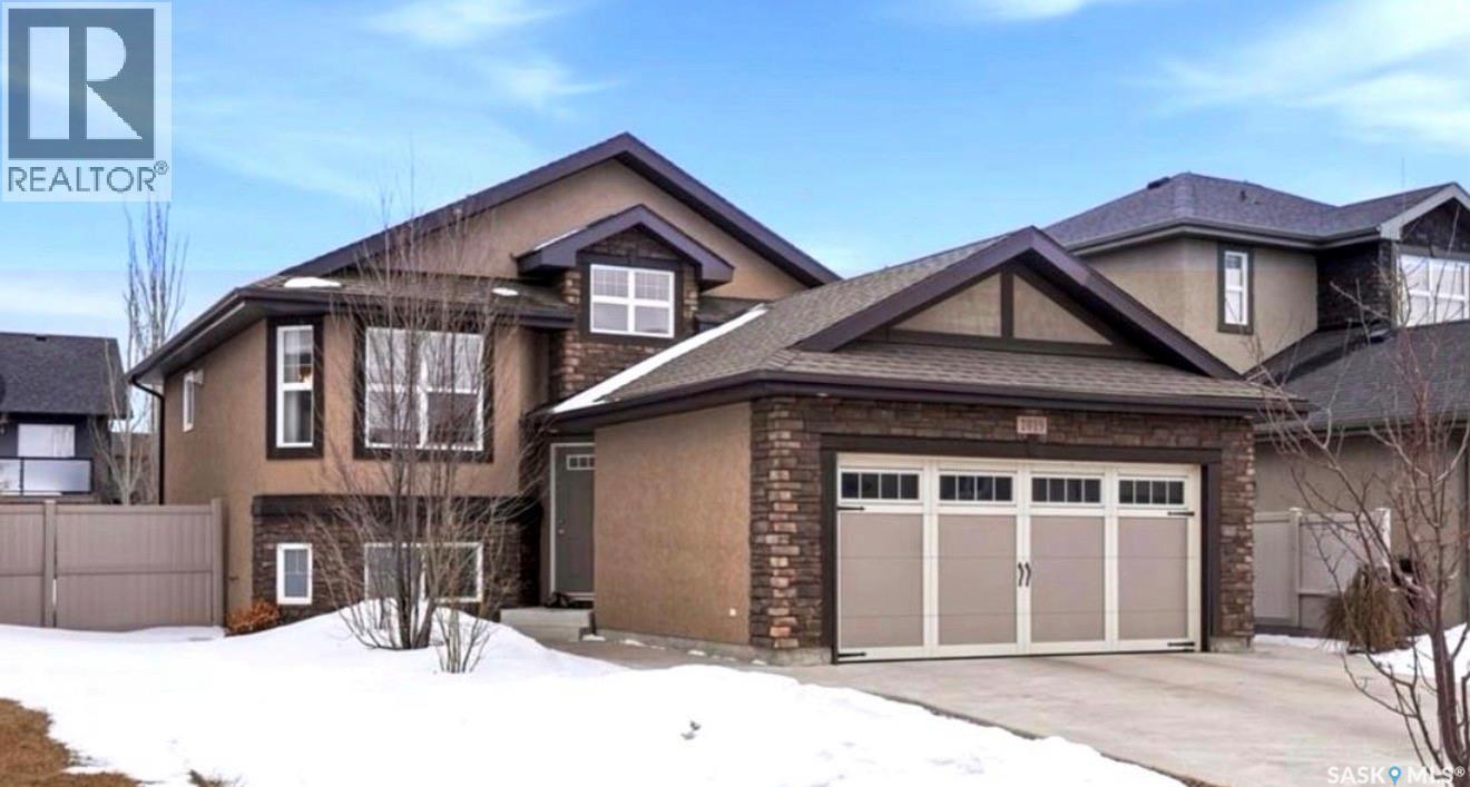 1019 Hunter Road, Saskatoon, SK - Outdoor With Facade