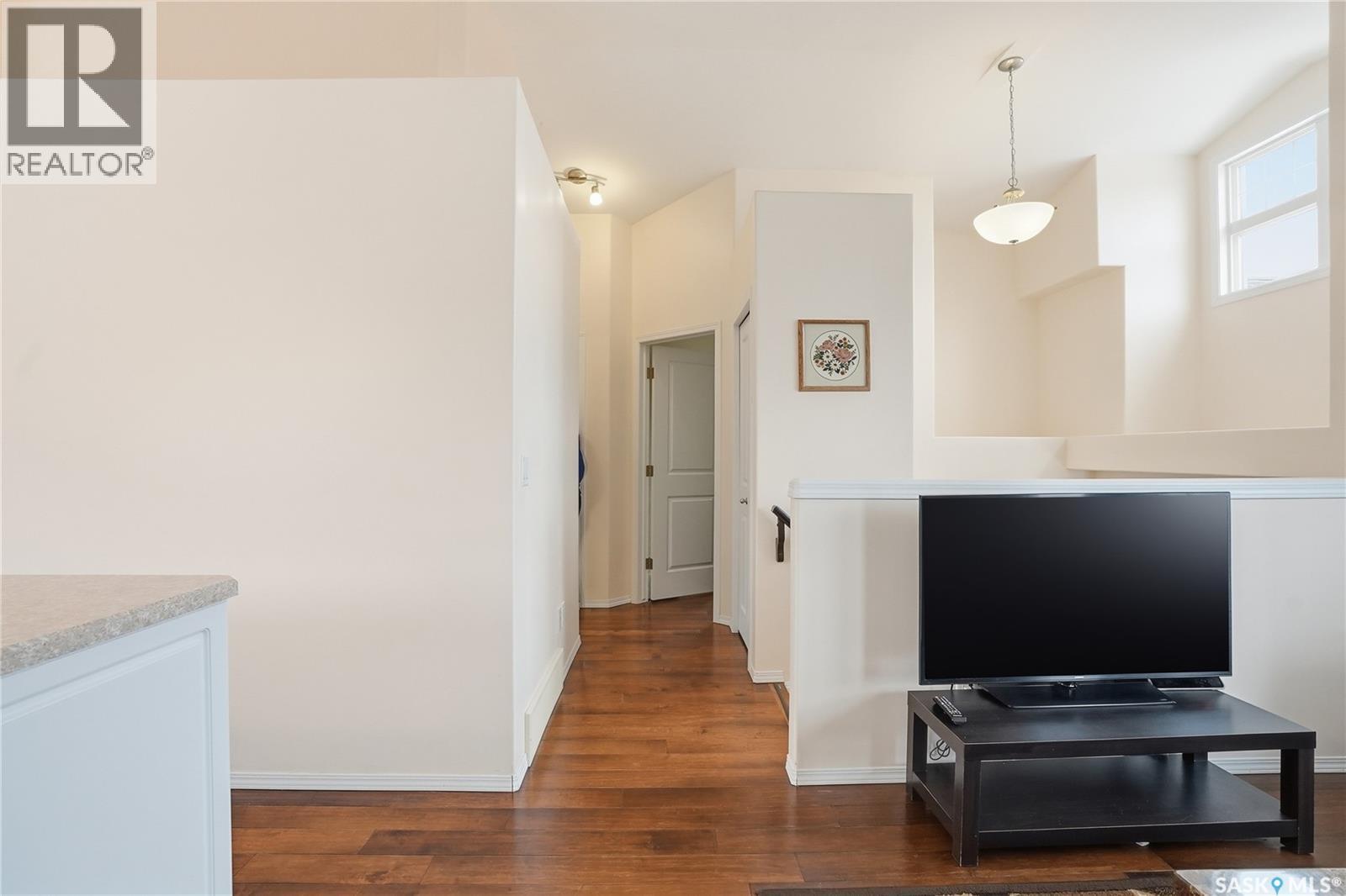 1019 Hunter Road, Saskatoon, SK - Indoor