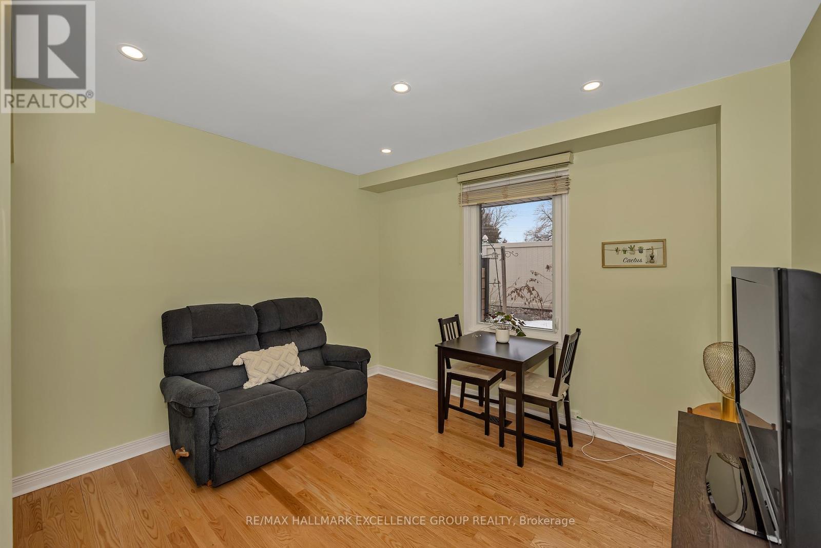 2691 Colman Street, Ottawa, ON - Indoor
