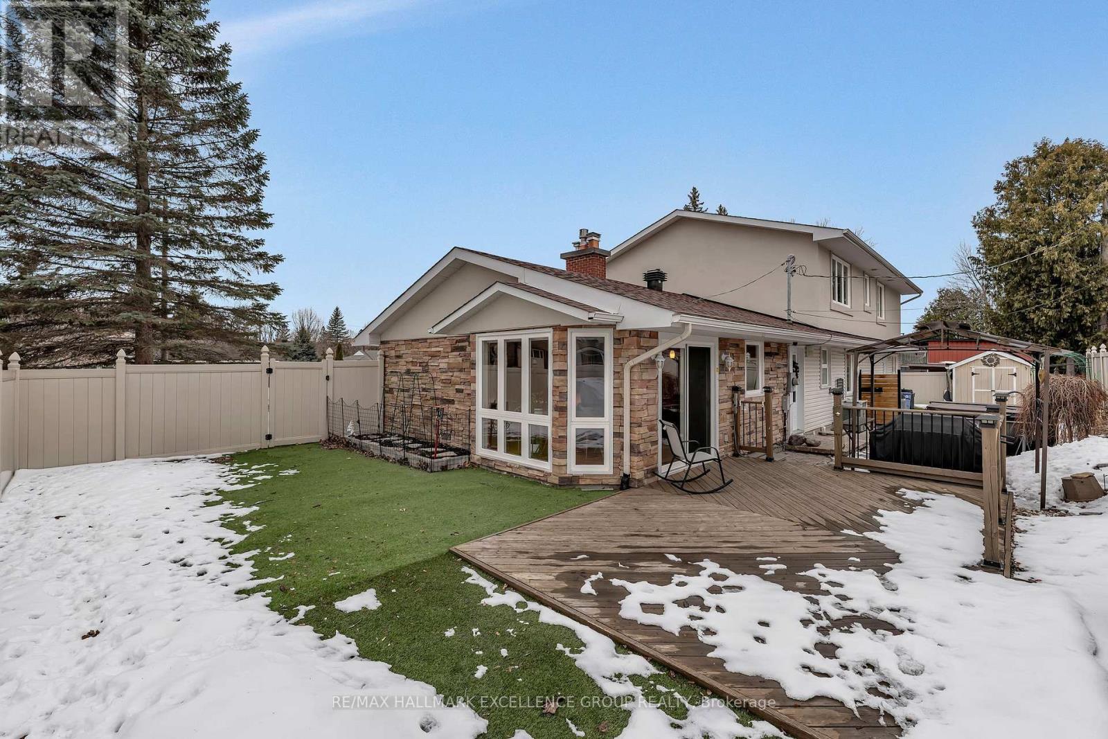 2691 Colman Street, Ottawa, ON - Outdoor