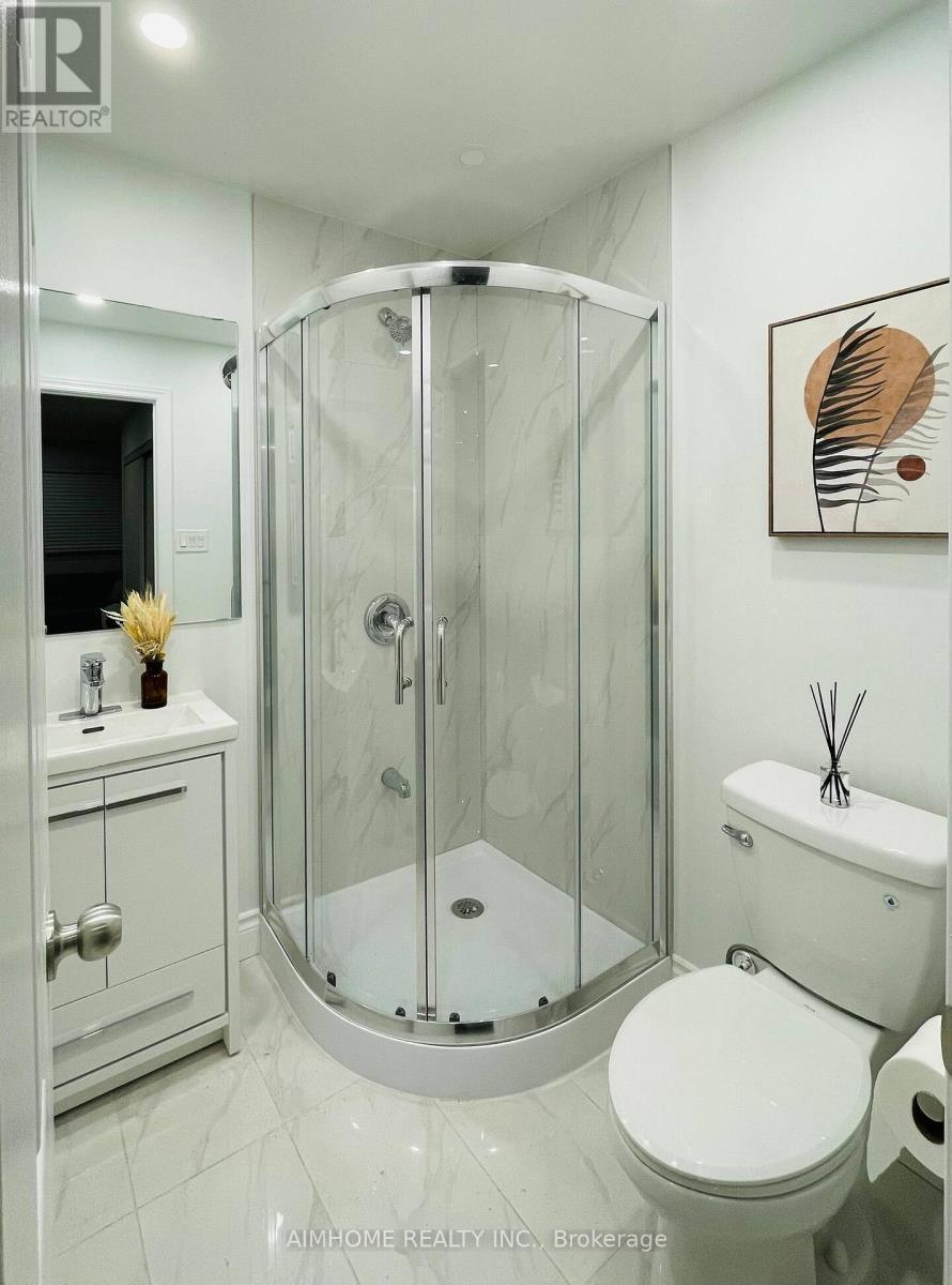 59 Muskoka Avenue, Oshawa, ON - Indoor Photo Showing Bathroom
