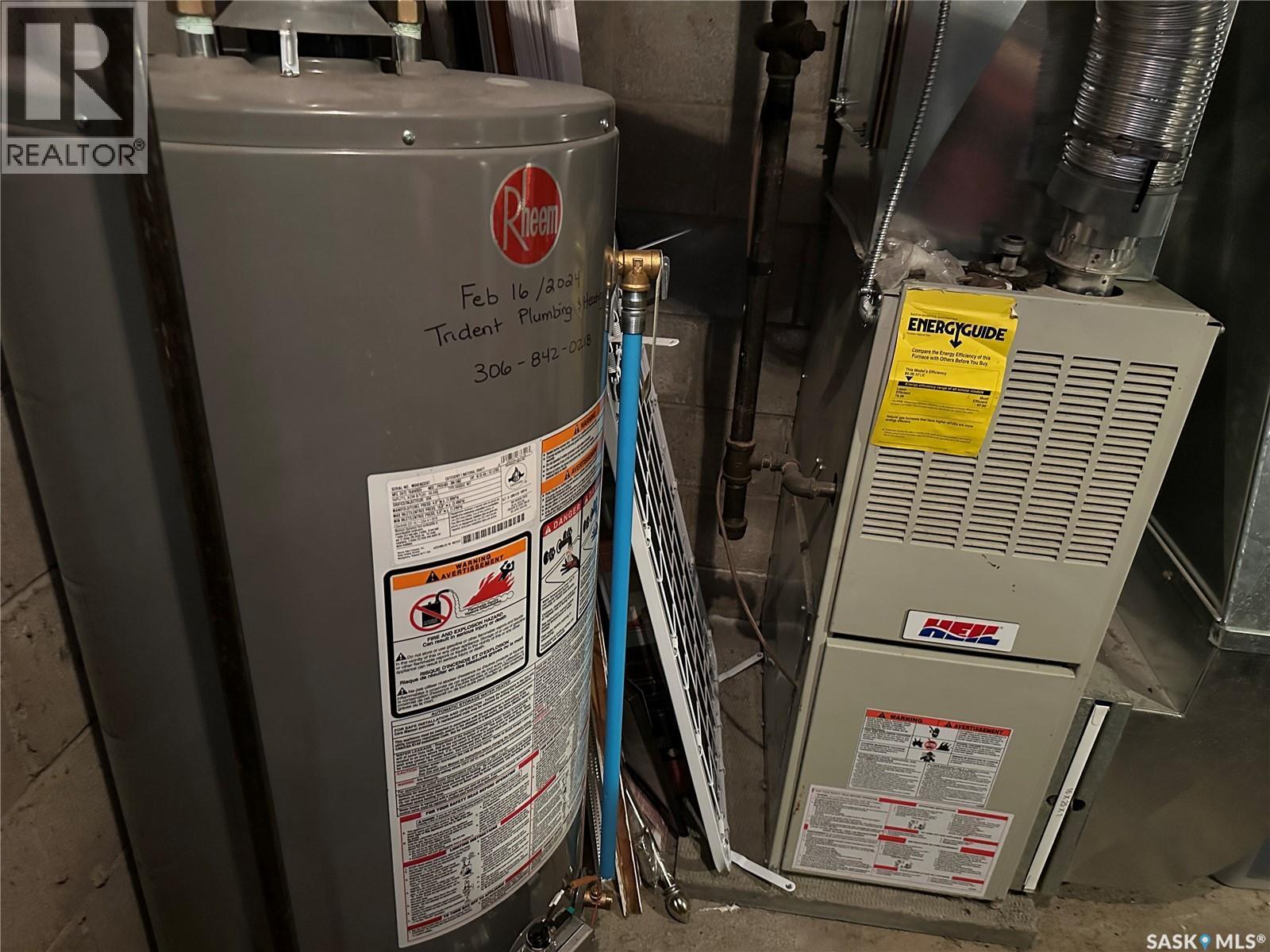 24 3Rd Avenue Se, Weyburn, SK - Indoor Photo Showing Basement