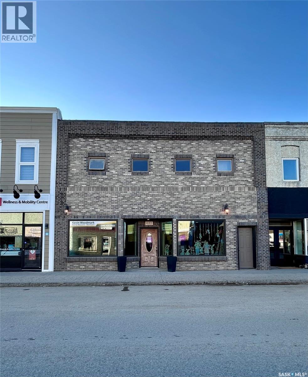 622 Main Street, Moosomin, SK