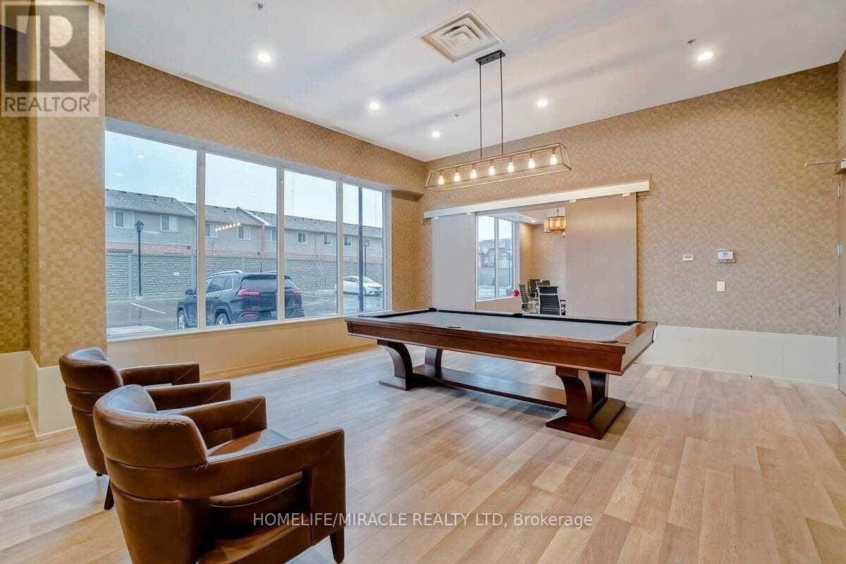602 - 560 North Service Road, Grimsby, ON - Indoor Photo Showing Other Room