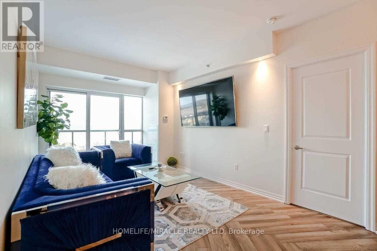602 - 560 North Service Road, Grimsby, ON - Indoor Photo Showing Other Room
