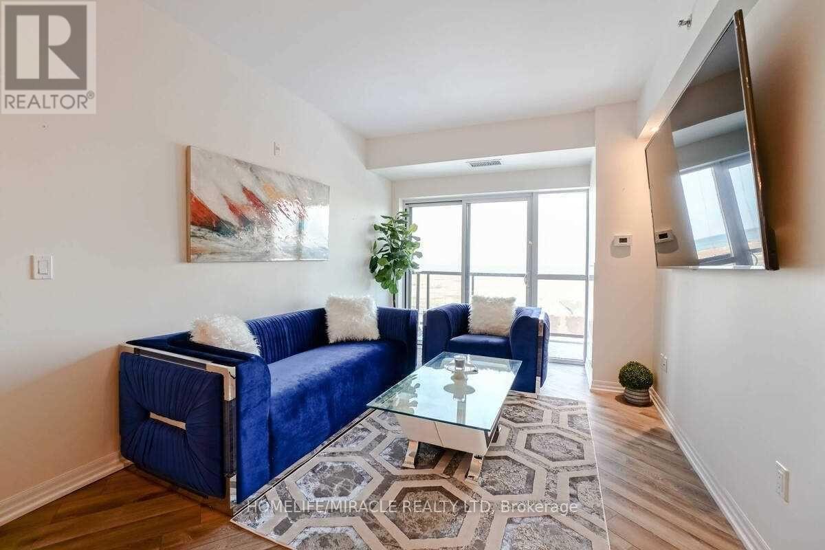602 - 560 North Service Road, Grimsby, ON - Indoor Photo Showing Living Room