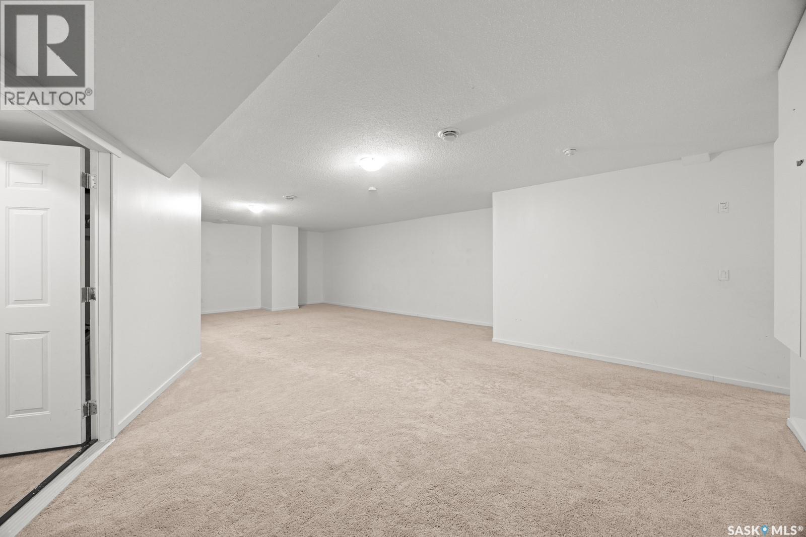 513 2315 Mcclocklin Road, Saskatoon, SK - Indoor Photo Showing Other Room
