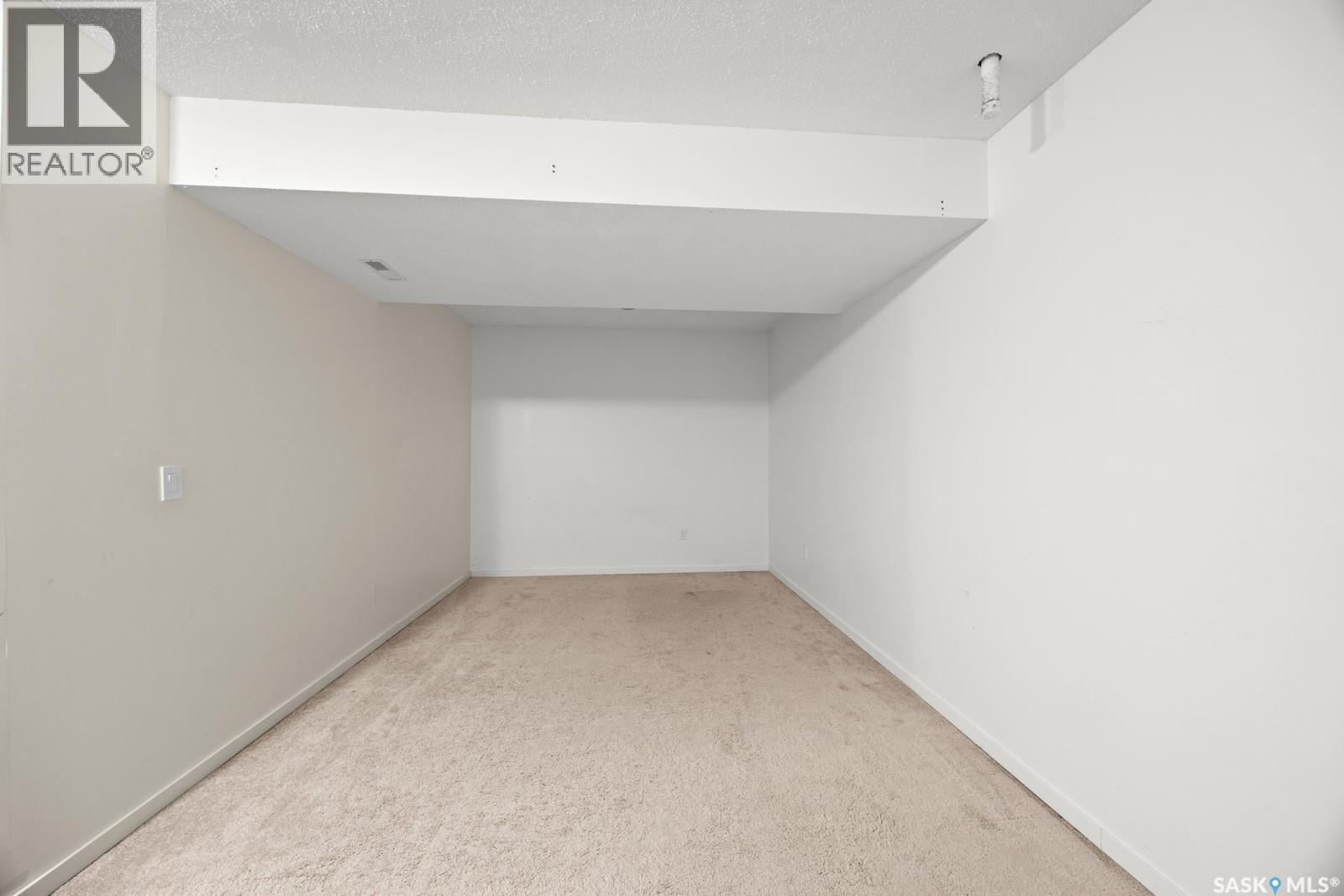 513 2315 Mcclocklin Road, Saskatoon, SK - Indoor Photo Showing Other Room