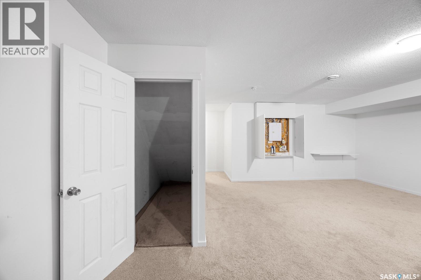 513 2315 Mcclocklin Road, Saskatoon, SK - Indoor Photo Showing Other Room