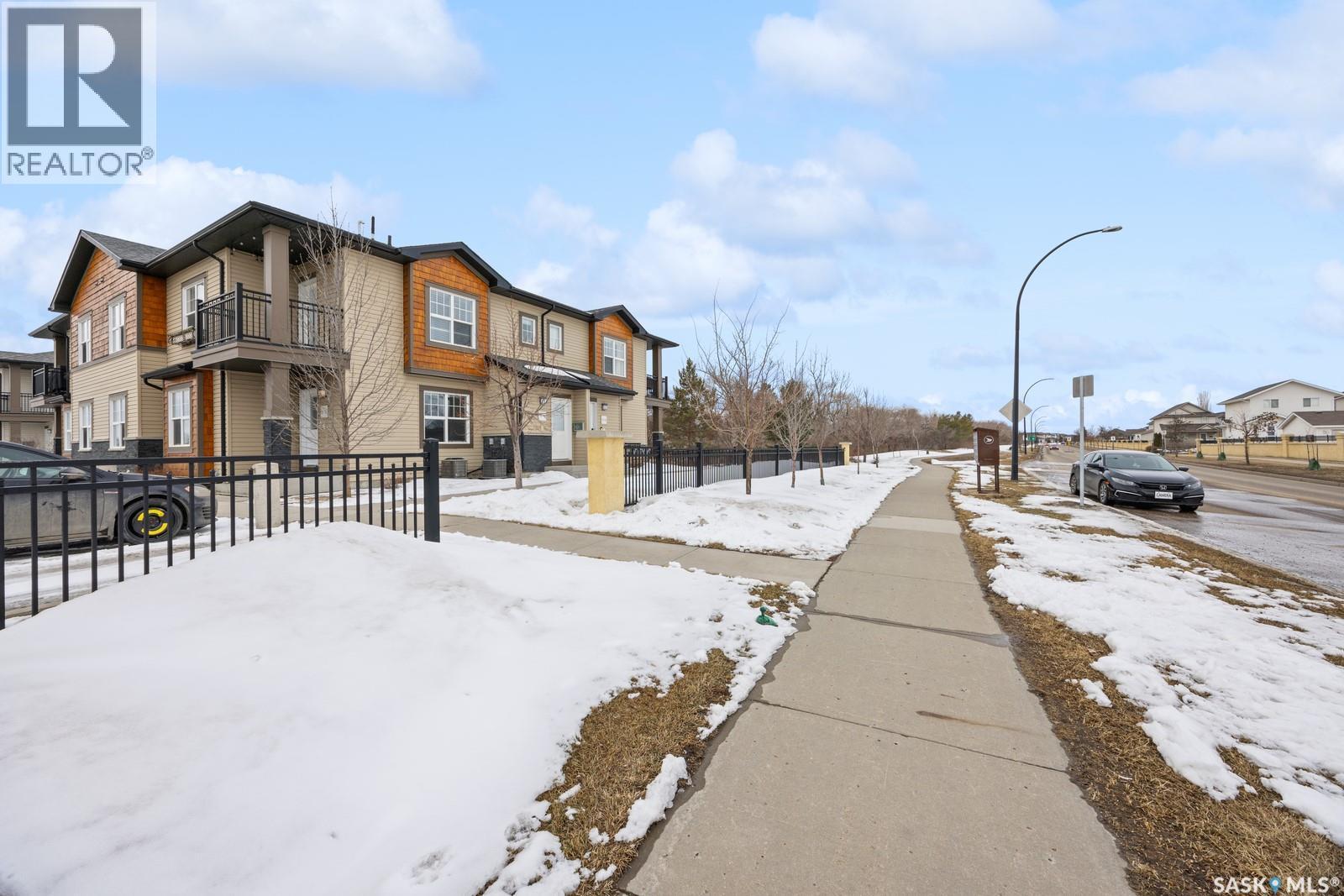 513 2315 Mcclocklin Road, Saskatoon, SK - Outdoor