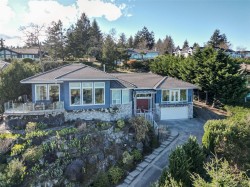 3554 Collingwood Dr Nanoose Bay, BC V9P 9G4