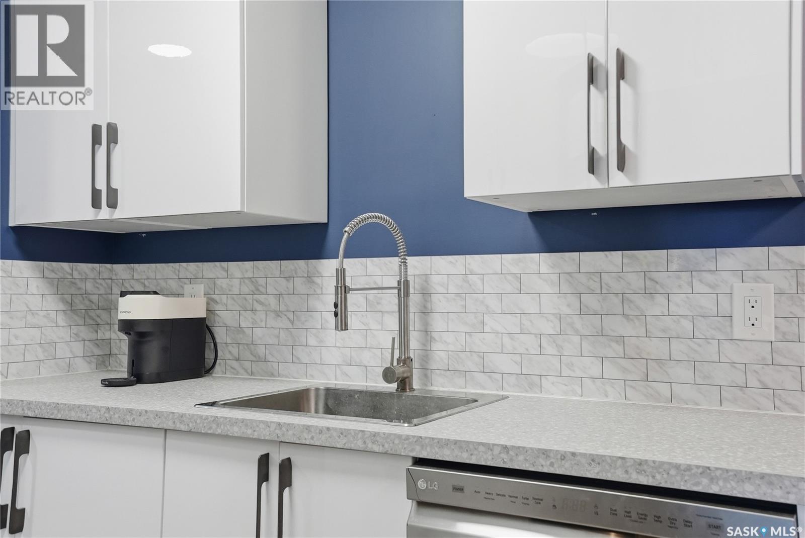 135 310 Stillwater Drive, Saskatoon, SK - Indoor Photo Showing Kitchen