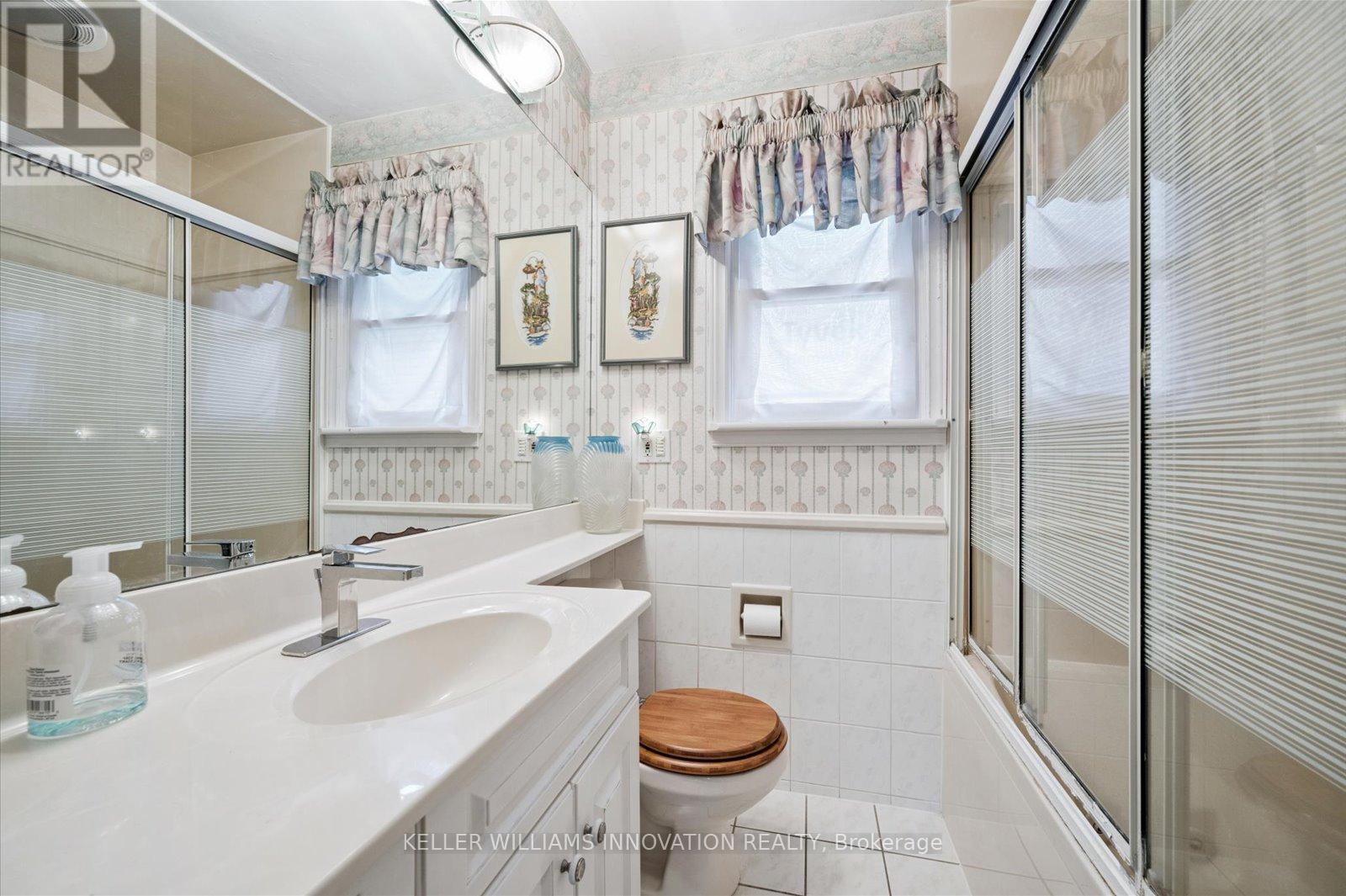 273 Thaler Avenue, Kitchener, ON - Indoor Photo Showing Bathroom