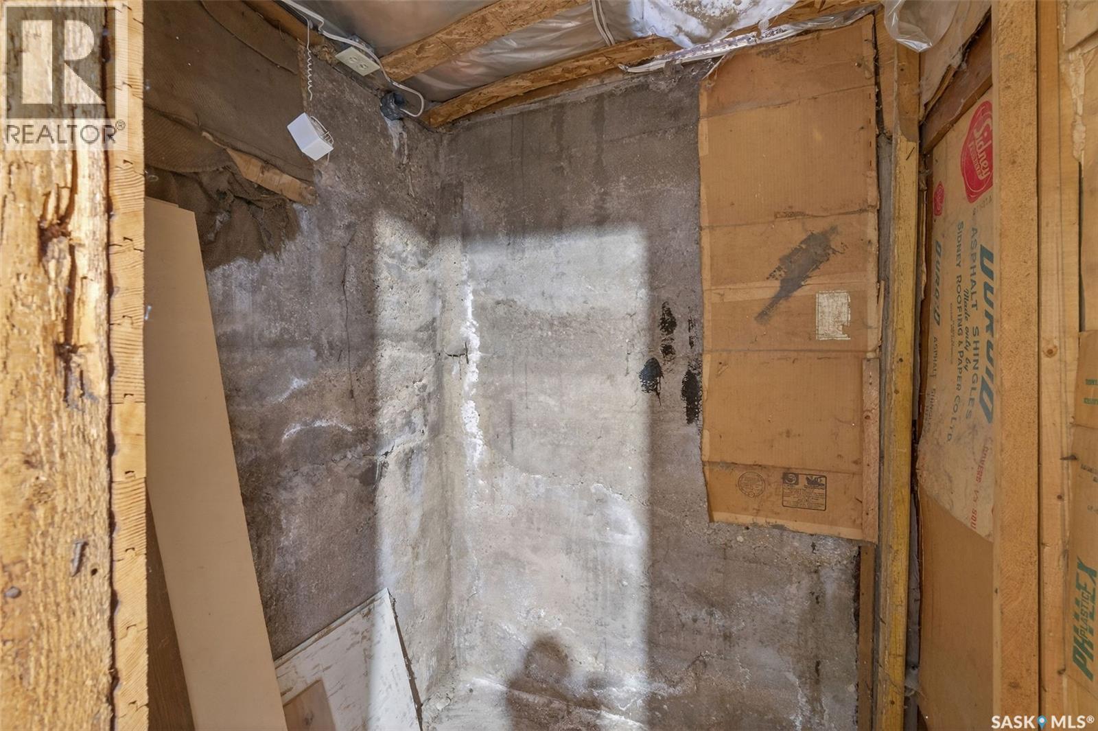 408 10Th Street E, Prince Albert, SK - Indoor Photo Showing Basement