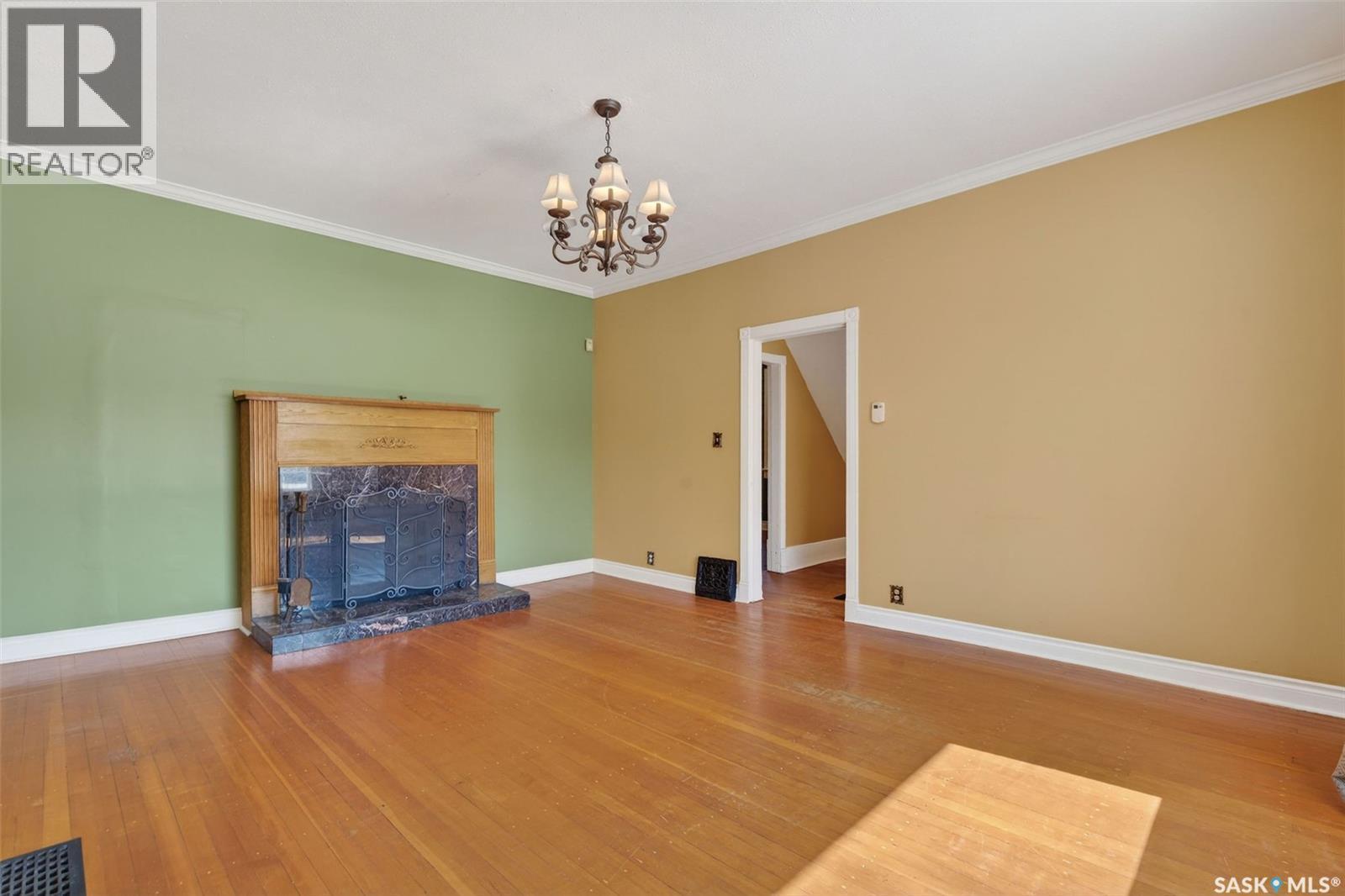 408 10Th Street E, Prince Albert, SK - Indoor