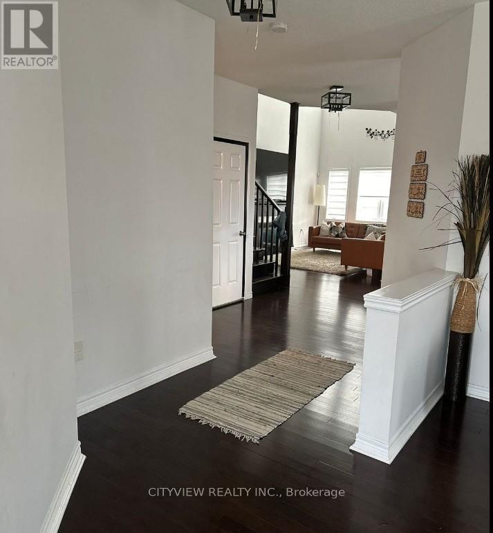 7 Woodvalley Court, Hamilton, ON - Indoor Photo Showing Other Room