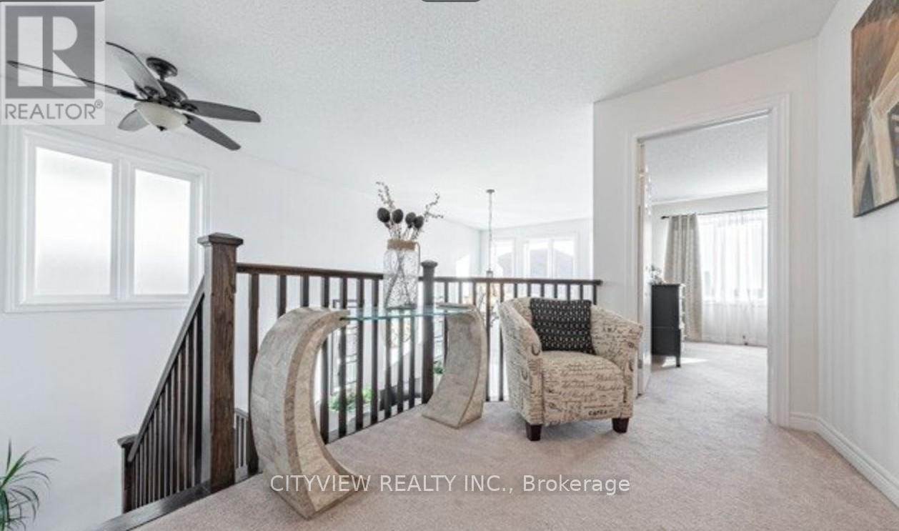 7 Woodvalley Court, Hamilton, ON - Indoor Photo Showing Other Room