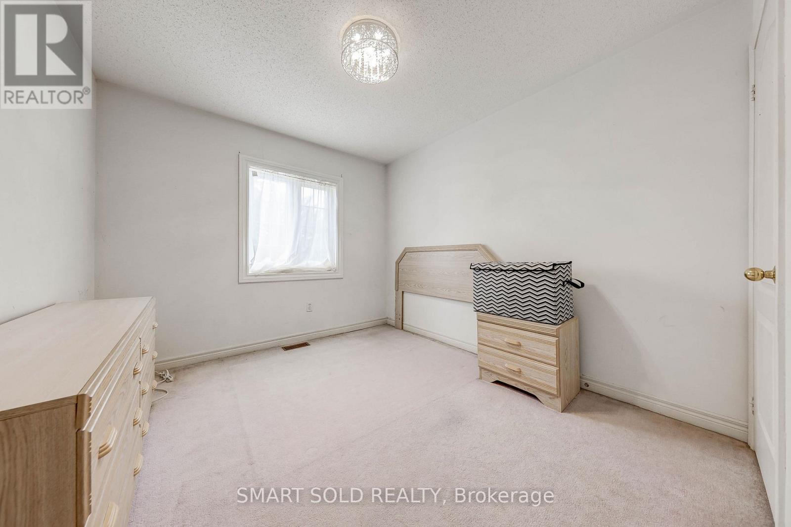 84 - 190 Harding Boulevard W, Richmond Hill, ON - Indoor