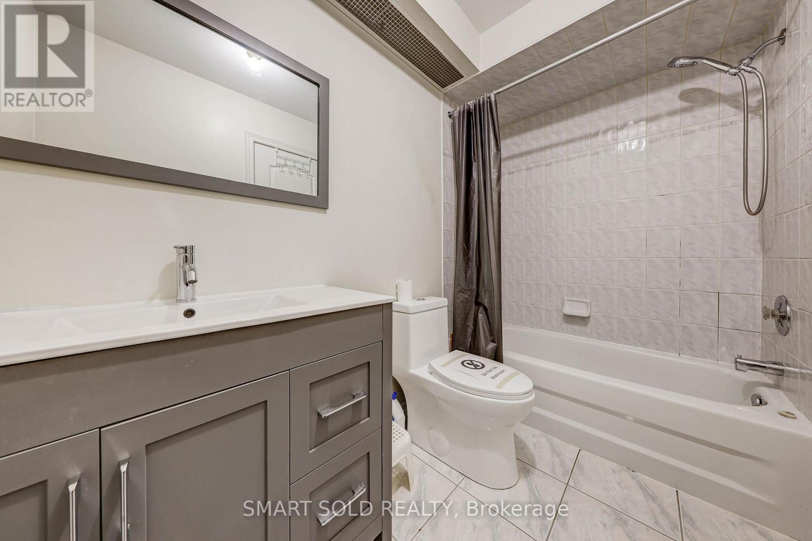 84 - 190 Harding Boulevard W, Richmond Hill, ON - Indoor Photo Showing Bathroom