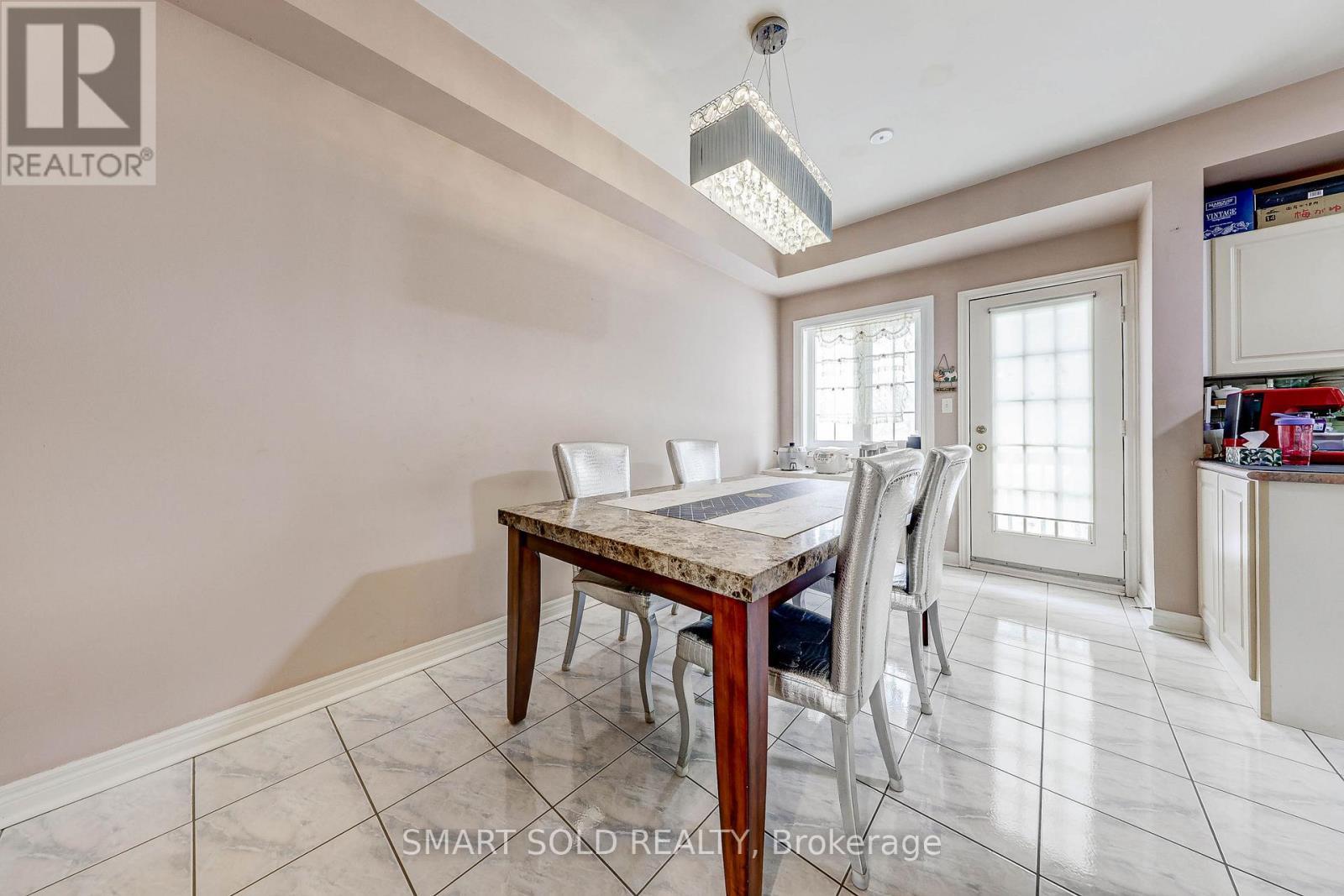 84 - 190 Harding Boulevard W, Richmond Hill, ON - Indoor Photo Showing Dining Room