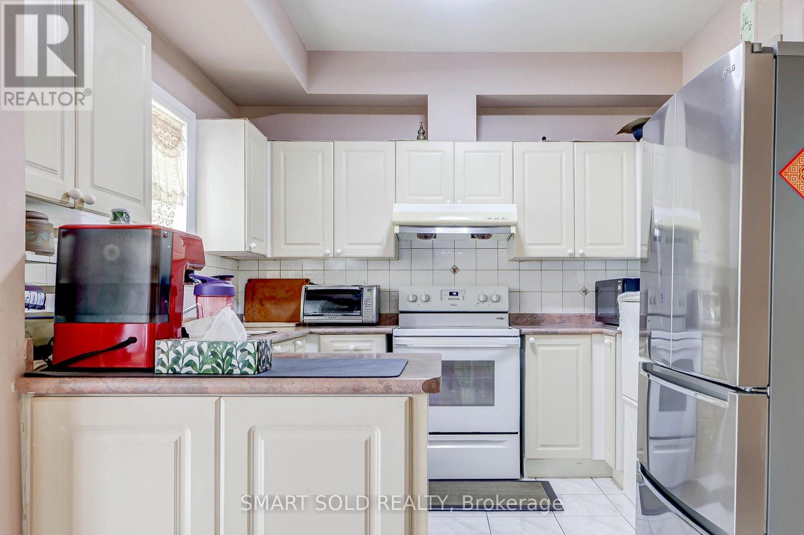 84 - 190 Harding Boulevard W, Richmond Hill, ON - Indoor Photo Showing Kitchen