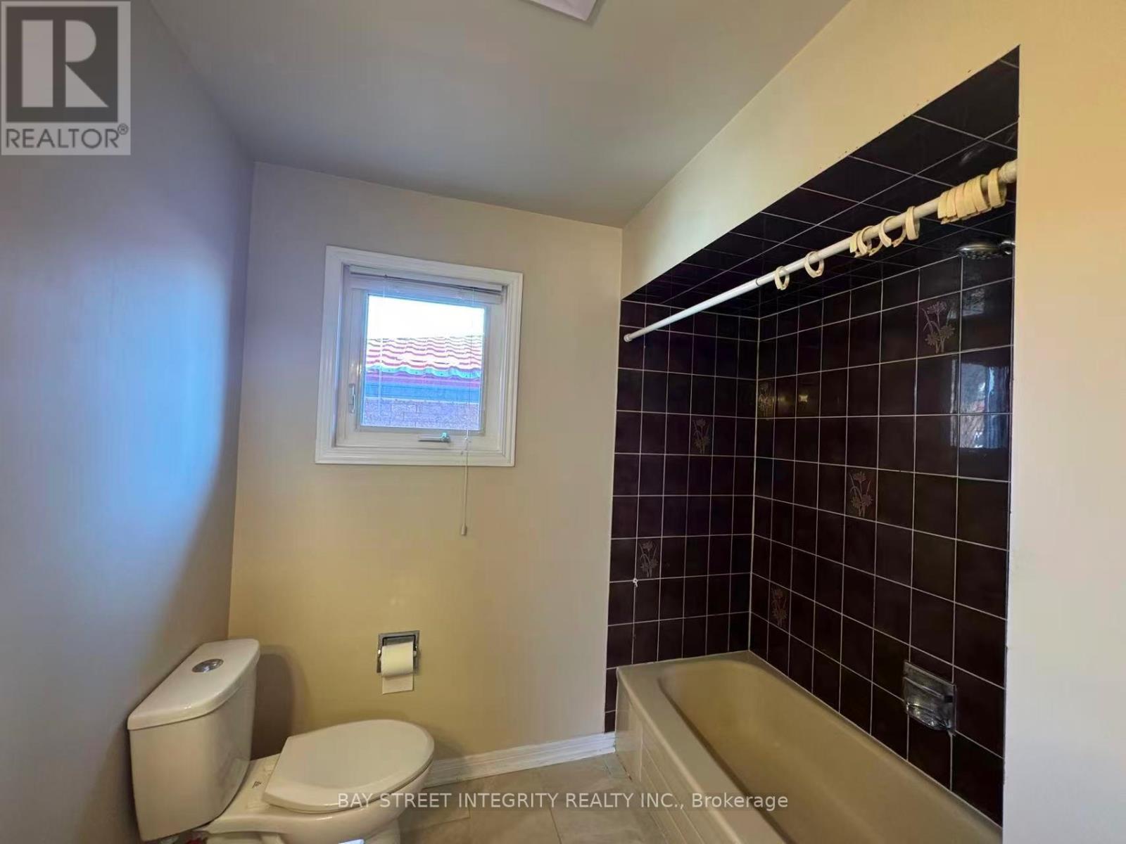 4255 Wakefield Crescent, Mississauga, ON - Indoor Photo Showing Bathroom